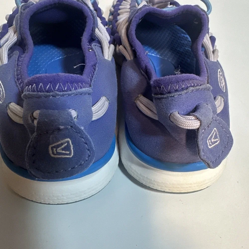Keen Kids UNNEEK 02 Liberty Azure Blue Bungie Cord Sneakers Youth Size 1 Water